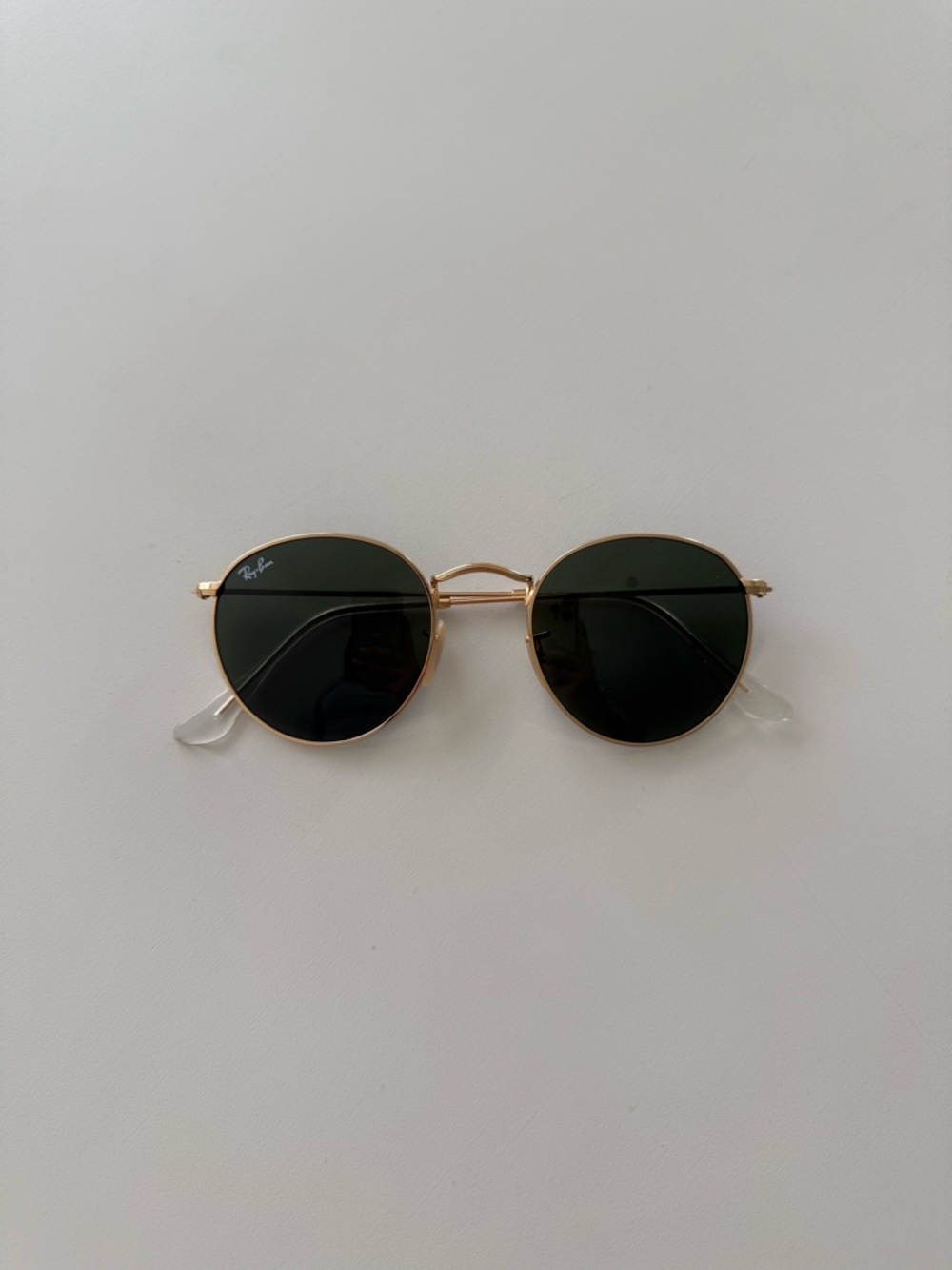 Ray-Ban Gold Frame Sunglasses with Dark Green Lenses - Picture 2 of 8